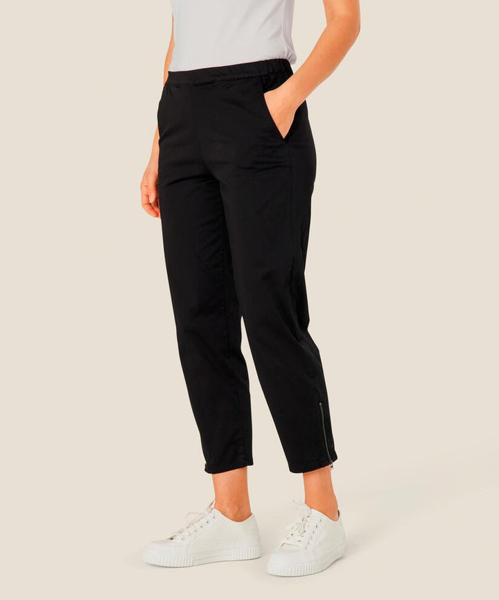 Masai 1008573 masai ma padme trousers Black